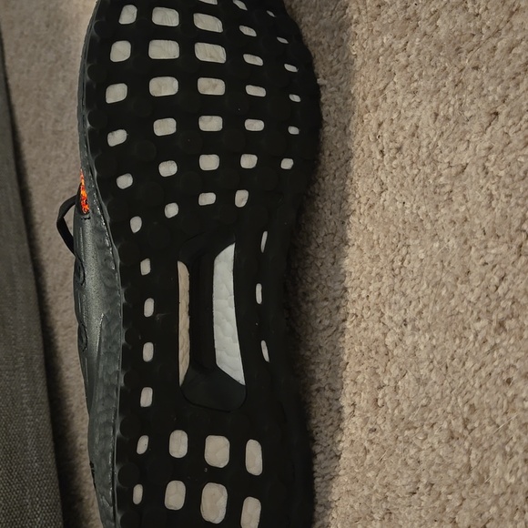 Adidas UltraBoost Targaryan Dragons - Picture 5 of 6